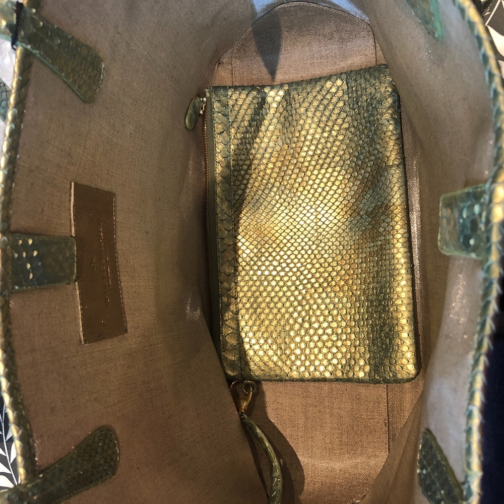 Nancy Gonzalez Python tote bag